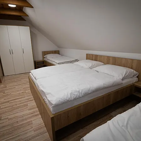 Mara Liptov * Otilia