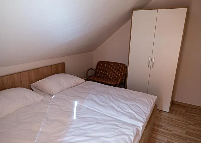 Mara Liptov * Otilia