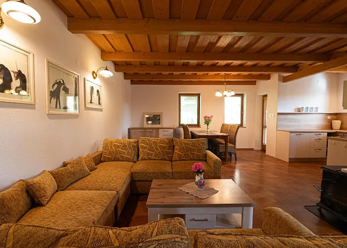 Mara Liptov * Otilia